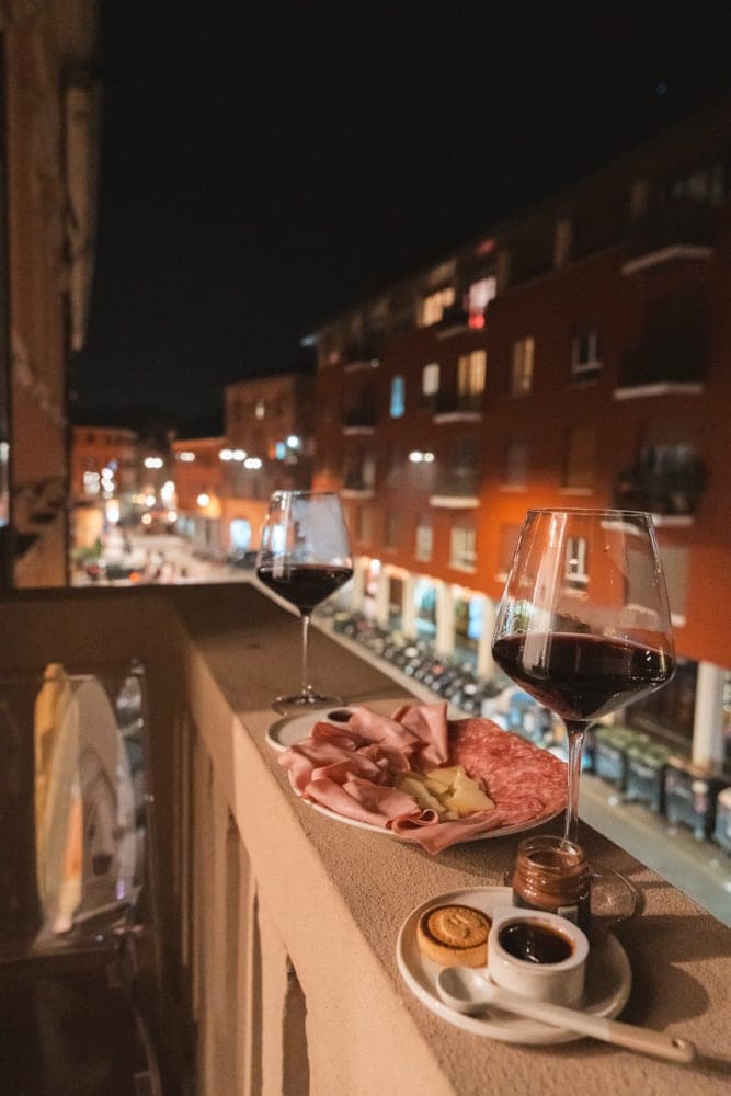 balcony